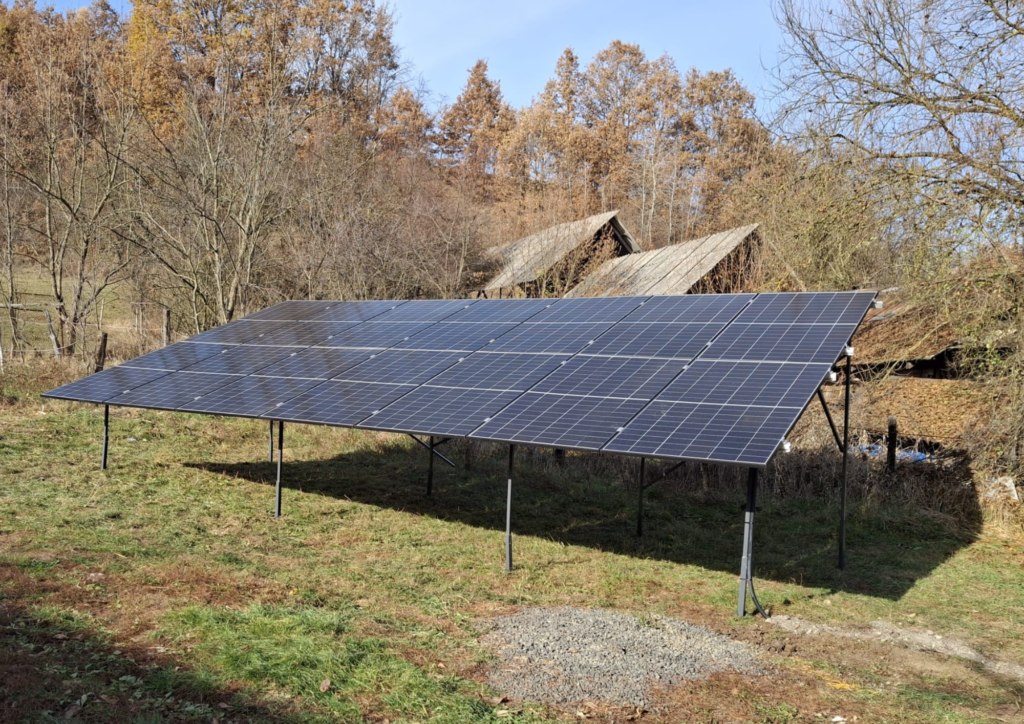 panouri fotovoltaice pentru locuință cu sistem de stocare a energiei